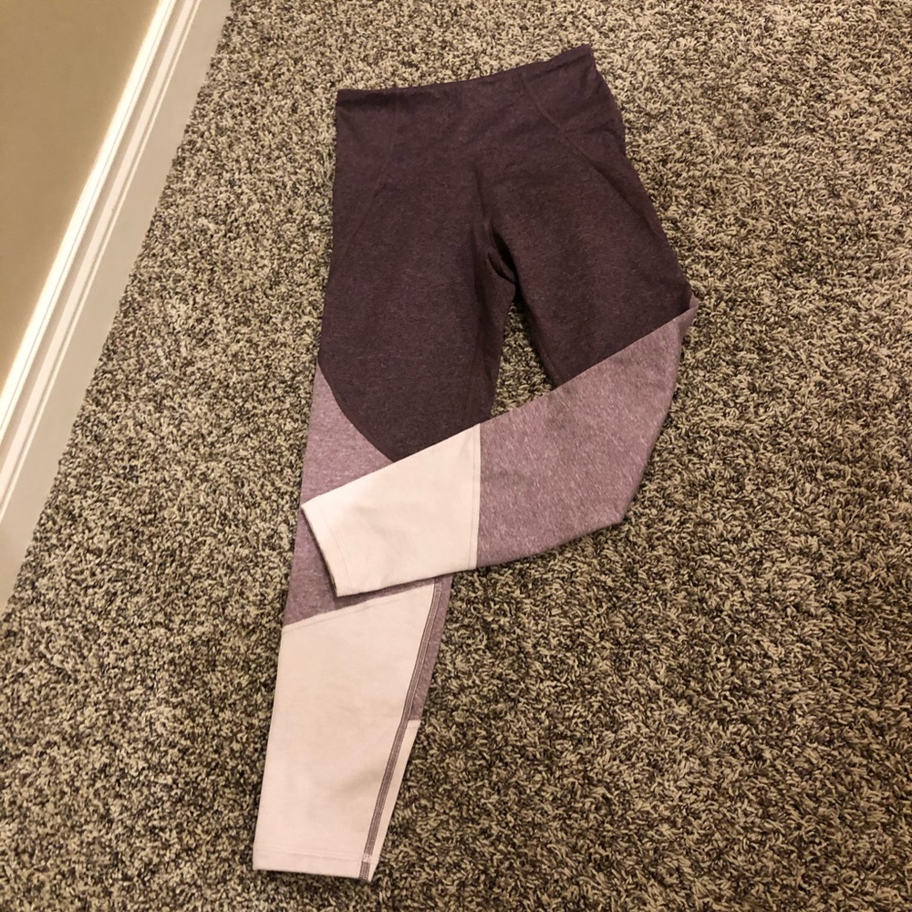 Maroon to light pink leggings